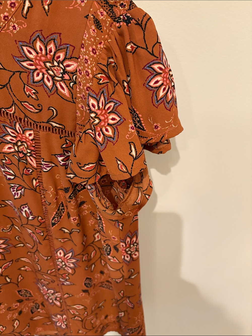 DR2 Rust Floral Ruffle-Sleeve Blouse - Picture 3 of 5